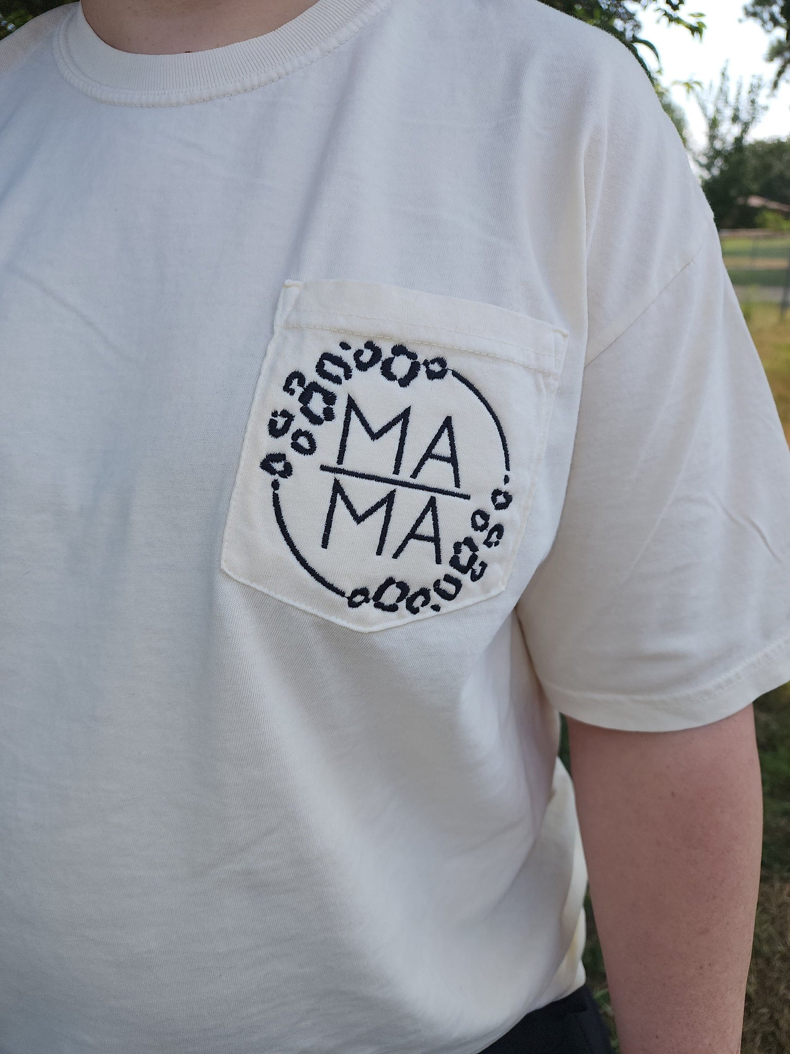 MAMA Leopard Circle| Embroidery | Comfort Colors